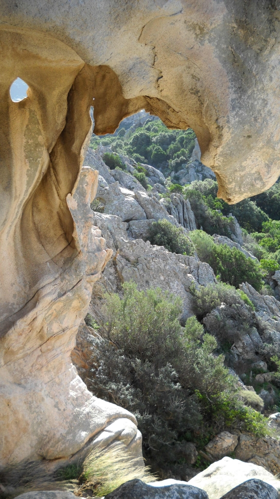 Cala Jami in Gallura – fantastic granite forms all around