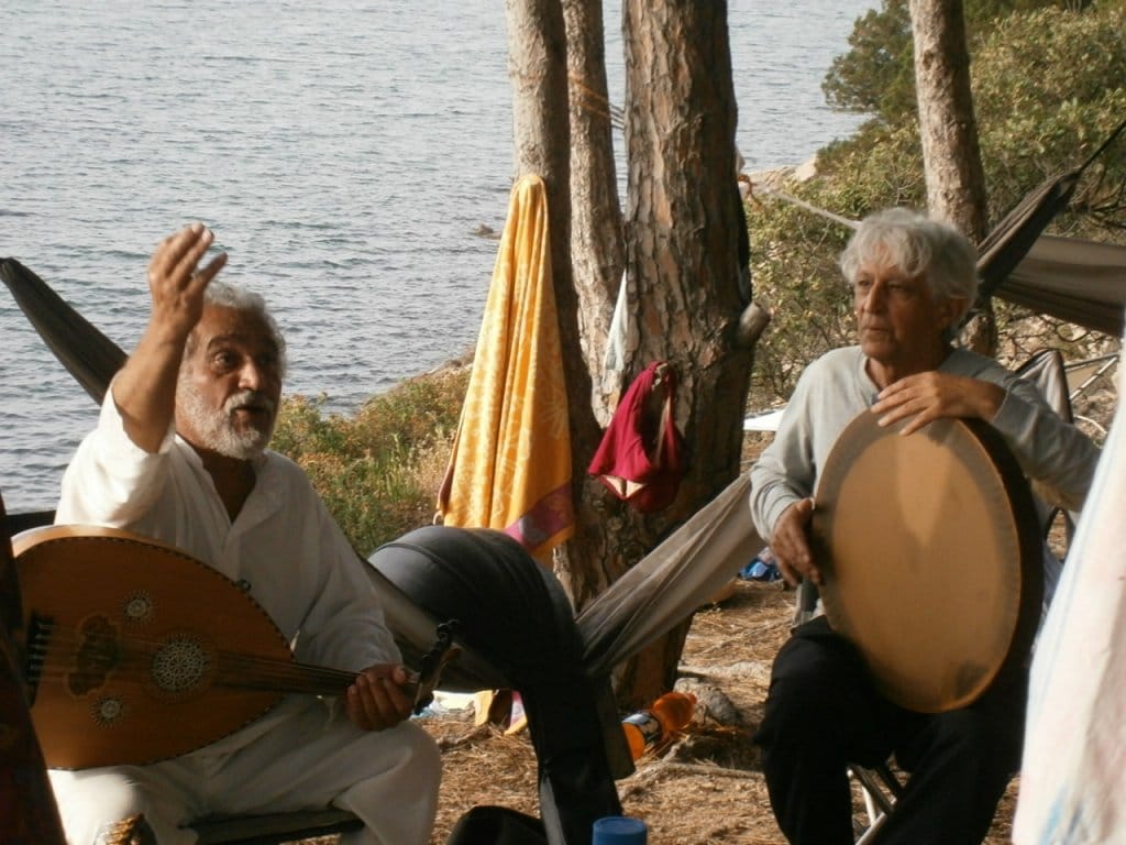 Sufimusik-Session mit AHURA an der Bucht Cala Ginepri